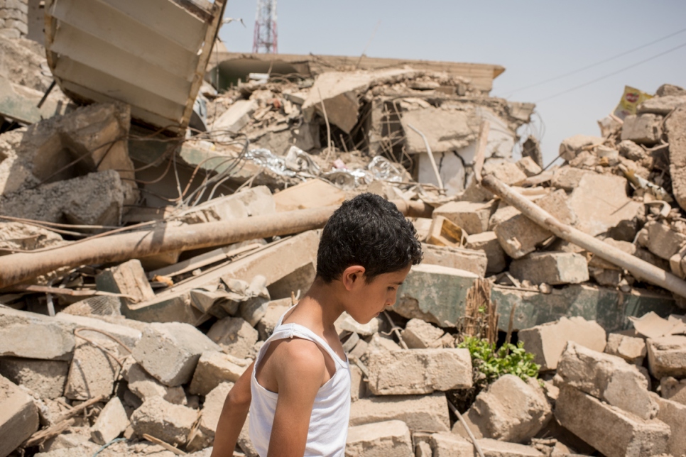 Iraq. Residents return to the rubble of Mosul to rebuild