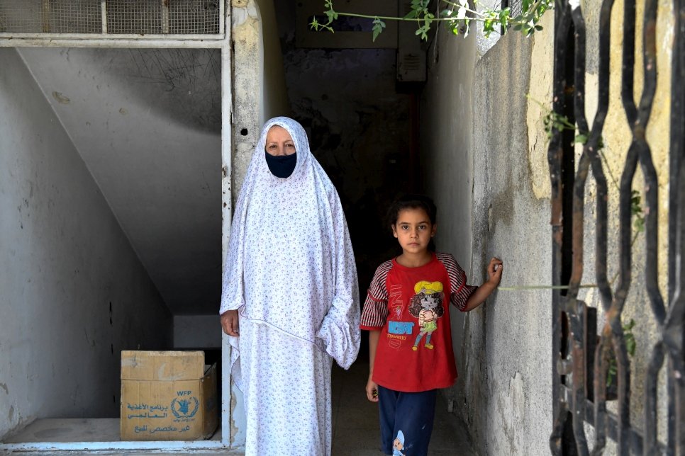 Syria. UN High Commissioner for Refugees visits families returning to their homes in Zamalka, East Ghouta