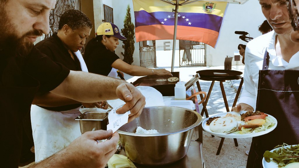 L'édition 2018 du Refugee Food Festival s'est ouverte à Marseille le 12 juin 2018. L'évènement solidaire des réfugiés a accueilli six chefs originaires d'Ethiopie, d'Irak, du Nigéria, du Soudan, de Syrie et du Venezuela du 12 au 24 juin.
