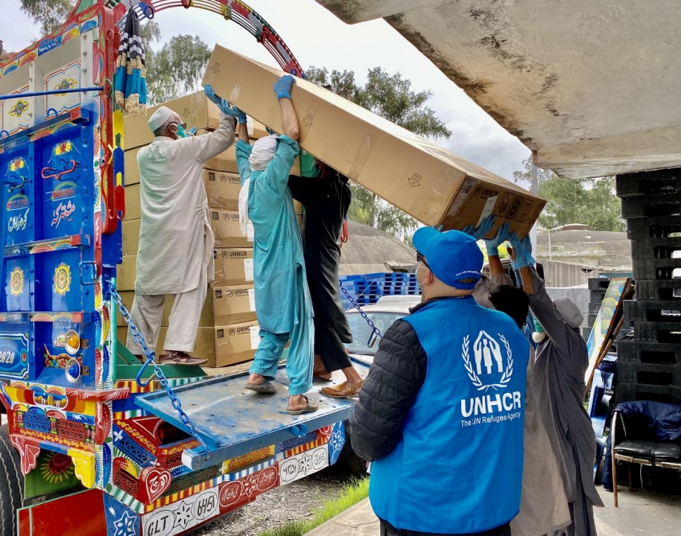 Pakistan. UNHCR steps up efforts to support the COVID-19 response