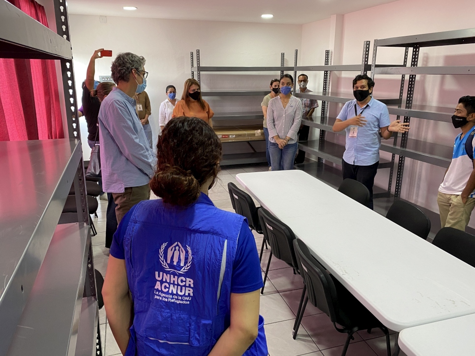 Durante un recorrido a los espacios ubicados en el Centro de Convivencias.