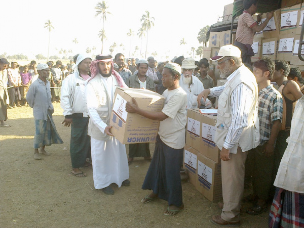 قطر الخيرية توزع معونات أساسية على النازحين في ولاية راخين بميانمار