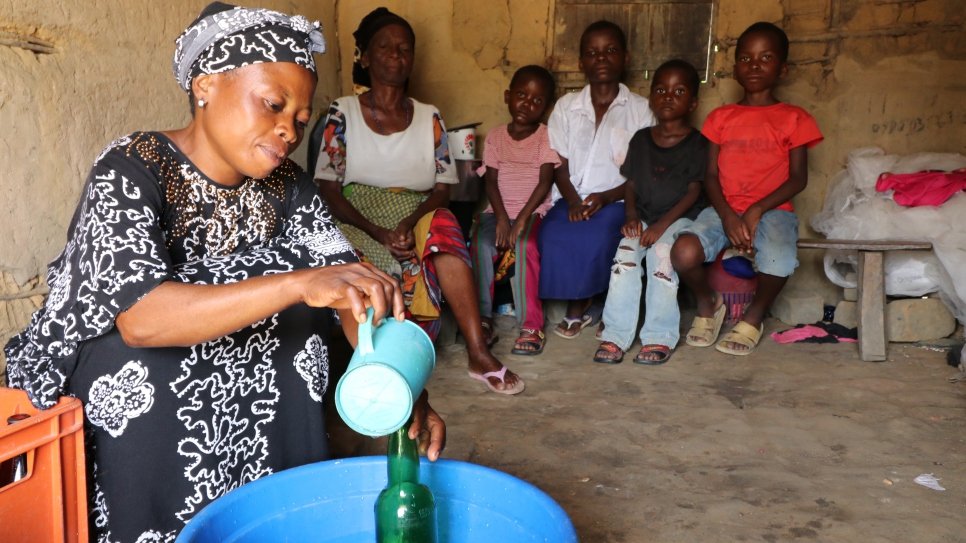 Des hôtes attentionnés assurent une aide vitale et hébergent des familles ayant fui les violences en RDC