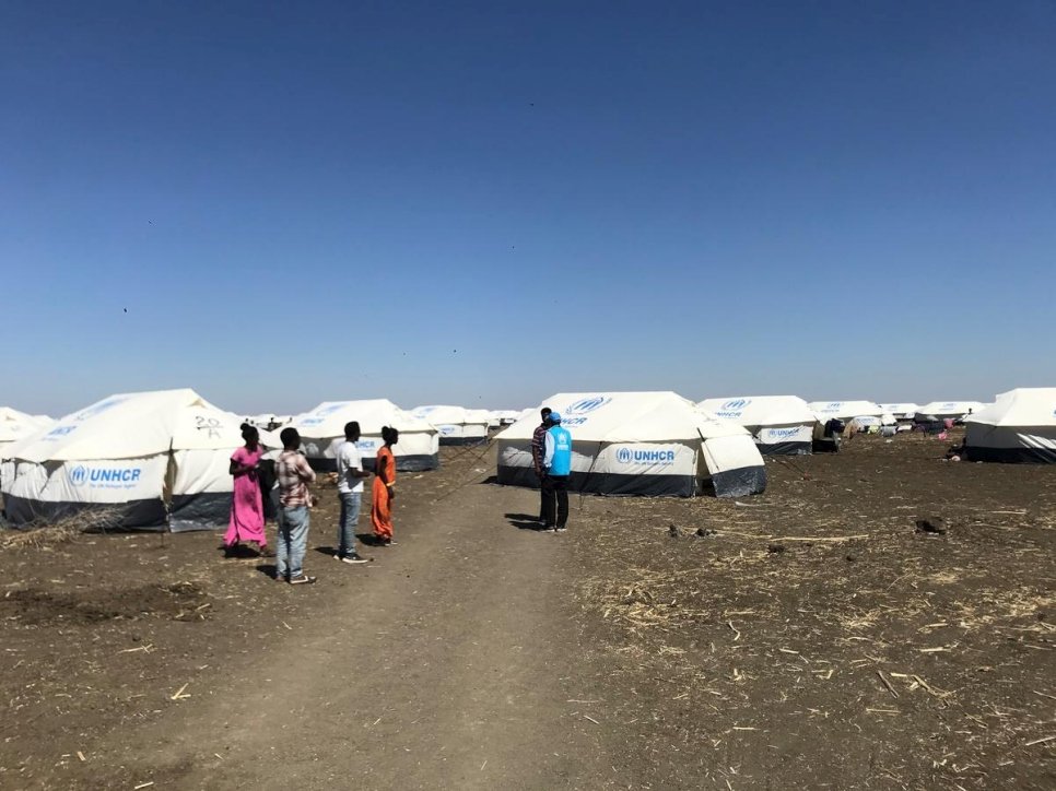 Sudan. UNHCR relocates first Ethiopian refugees to a new refugee site