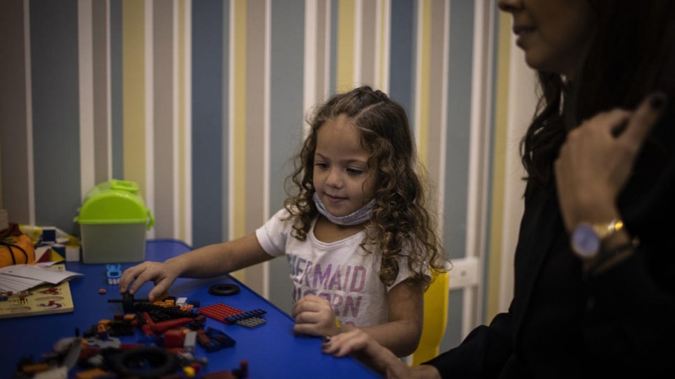 Manar attends a psychological support session at the Makhzoumi Foundation as part of UNHCR's response to the Beirut blast.