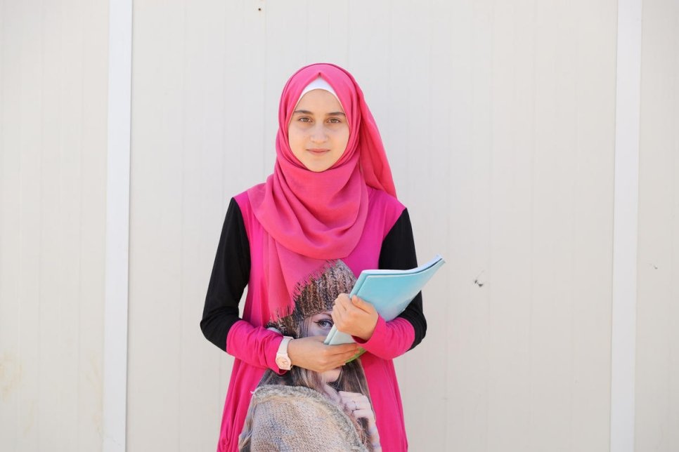 Jordan. Syrian teenager harnesses passion for teaching during pandemic