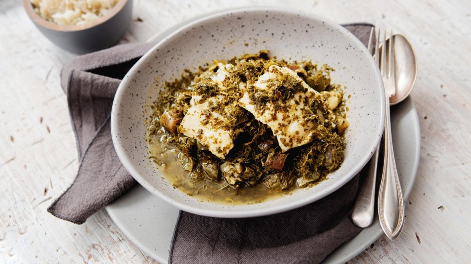 Pondu soup is one of the recipes that 22-year-old refugee Anuarite Manyoha, from the Democratic Republic of the Congo (DRC), has contributed to UNHCR's cookbook, Tastes from Home. 