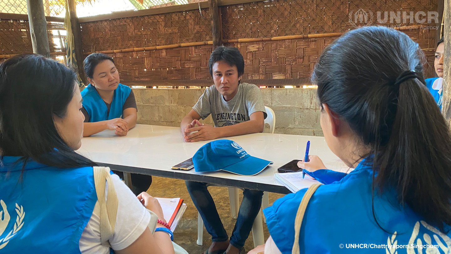 แจ็คสันผู้ลี้ภัยบ้านต้นยาง จ.กาญจนบุรี ได้มีโอกาสเข้าร่วมกิจกรรม Go and See ส่วนหนึ่งของโครงการการเดินทางกลับมาตุภูมิโดยสมัครใจ ©UNHCR/Chattriyaporn Singchum