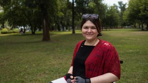 Tetiana Baransova, lauréate régionale pour l'Europe de la distinction Nansen pour les réfugiés, assiste à l'anniversaire de son fils Pavlo au parc Natalka, à Kiev. 