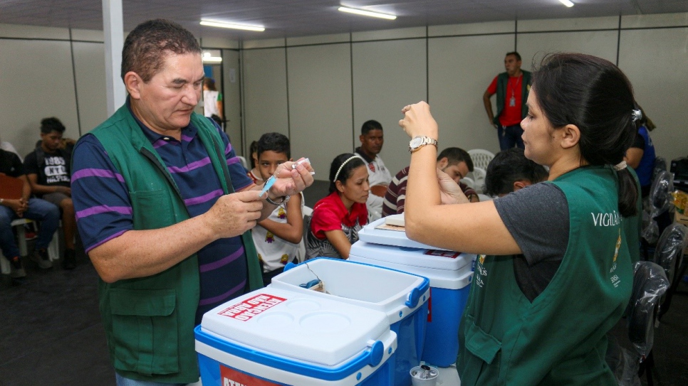 En la Oficina de Reubucación y Registro de Manaos se suministran vacunas y se brindan servicios de salud.
