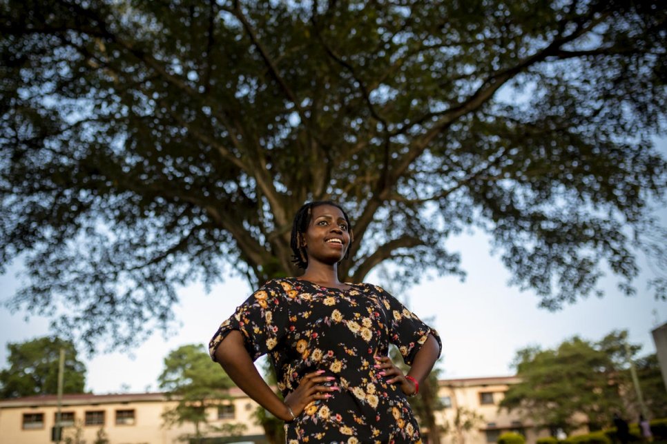 Après avoir fui la RDC durant son enfance, Vickie est aujourd'hui boursière DAFI et en troisième année d'étude en sciences de l'administration à l'Université Kyambogo de Kampala, Ouganda.