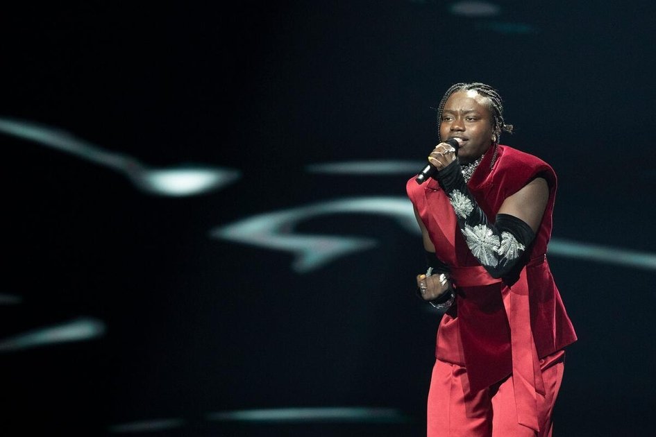 Tousin Michael Chiza, plus connu sous le nom de « Tusse », est un chanteur suédo-congolais qui participera à l'Eurovision 2021. 