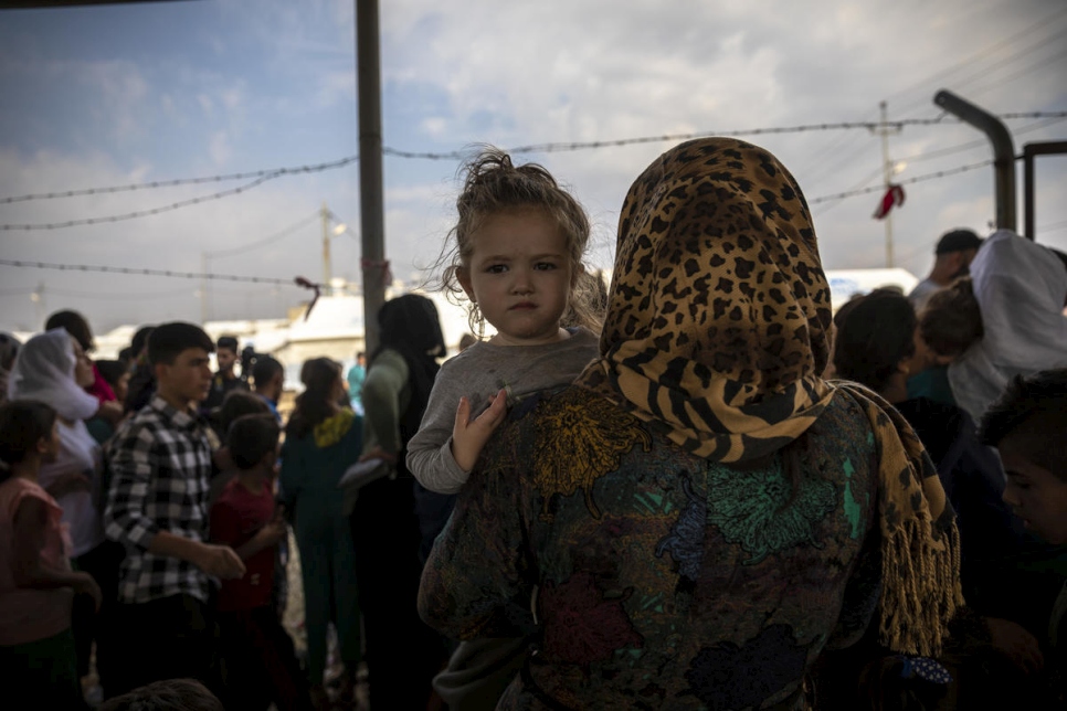 Heinaz, de un año de edad, llegó al campamento de Bardarash en Duhok (Iraq) hace cinco días. 