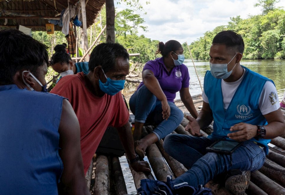 Guyana. UNHCR conducts needs assessment with Venezuelan Warao families in canal bank area