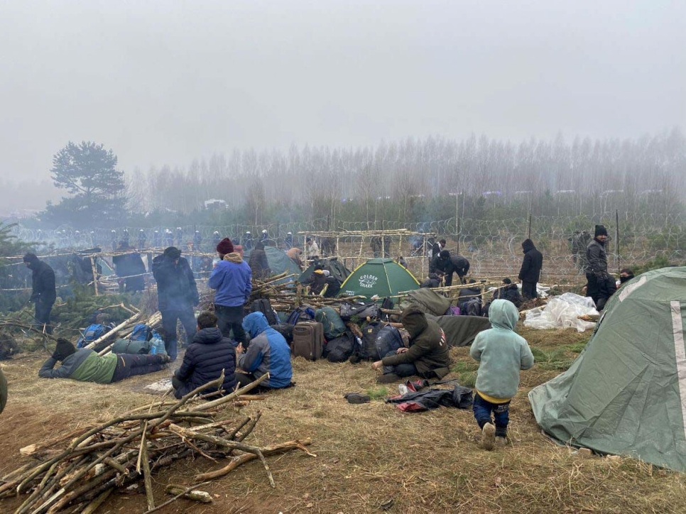 Berlarus. UNHCR and IOM together with the Belarus Red Cross delivered assistance to people stranded at the border