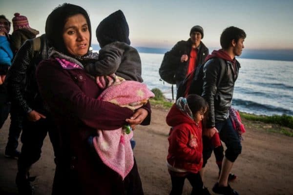 Des réfugiés arrivent sur l’île de Lesbos, en Grèce.