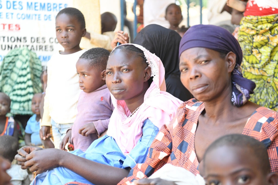 Refugees from the Central African Republic are registered by UNHCR and partner staff at Garoua Boulai transit centre in Cameroon.