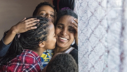 Family reunited after kids who crossed desert were captured in Libya