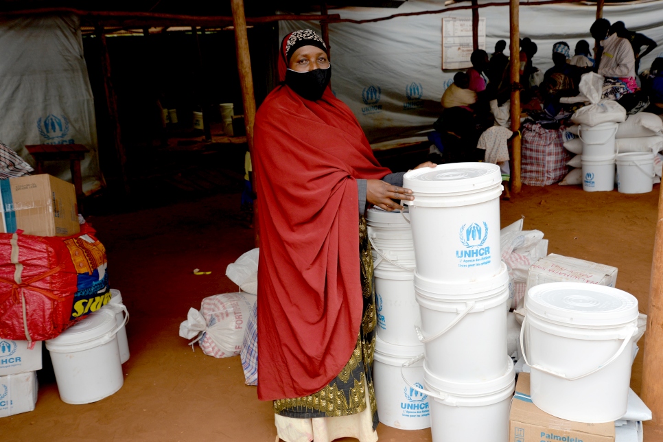 Burundi. Burundian refugees return home