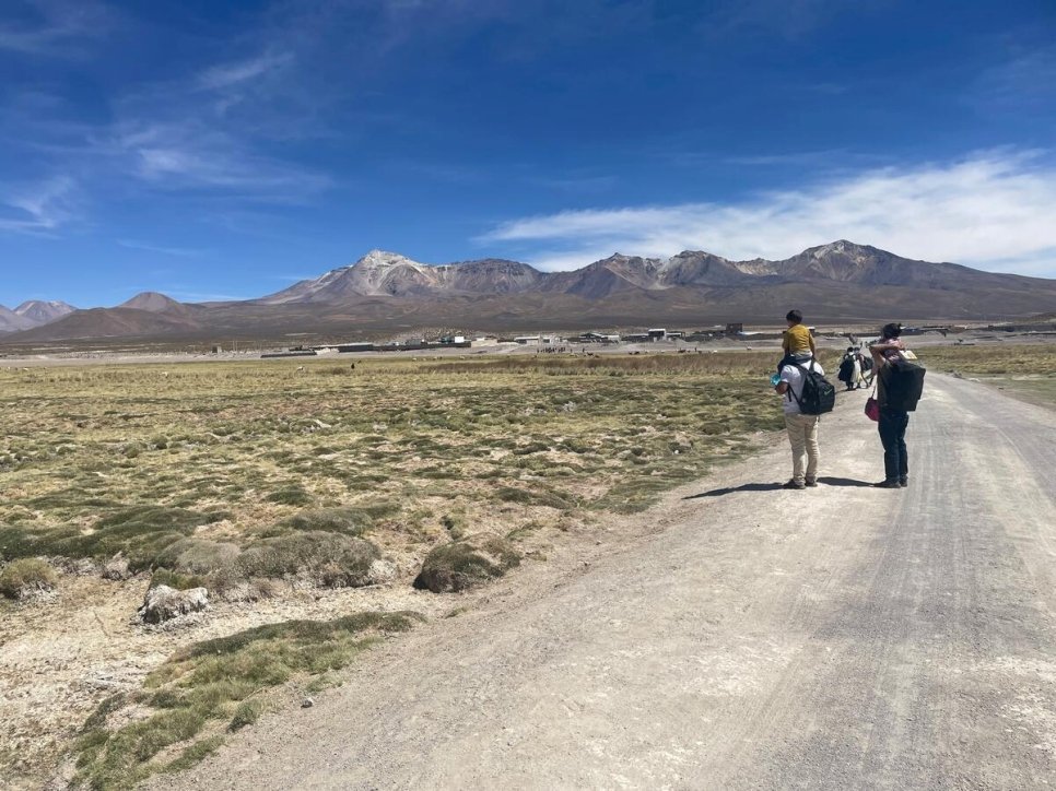 Venezuela arriving in Chile after crossing the Bolivian - Chilean border