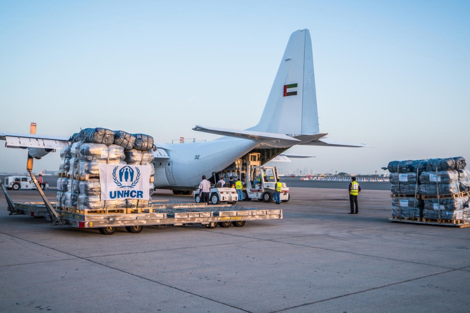 Loading 60,000 blankets from UNHCR's global stockpile in Dubai for use in Greece. The flights were donated by the UAE government through International Humanitarian City.