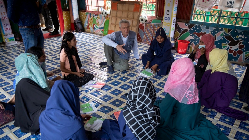 The UN High Commissioner for Refugees Filippo Grandi met with a group of girls attending an adolescent club. 