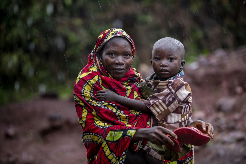 Burundi. High Commissioner visits Great Lakes refugees and calls for increased support