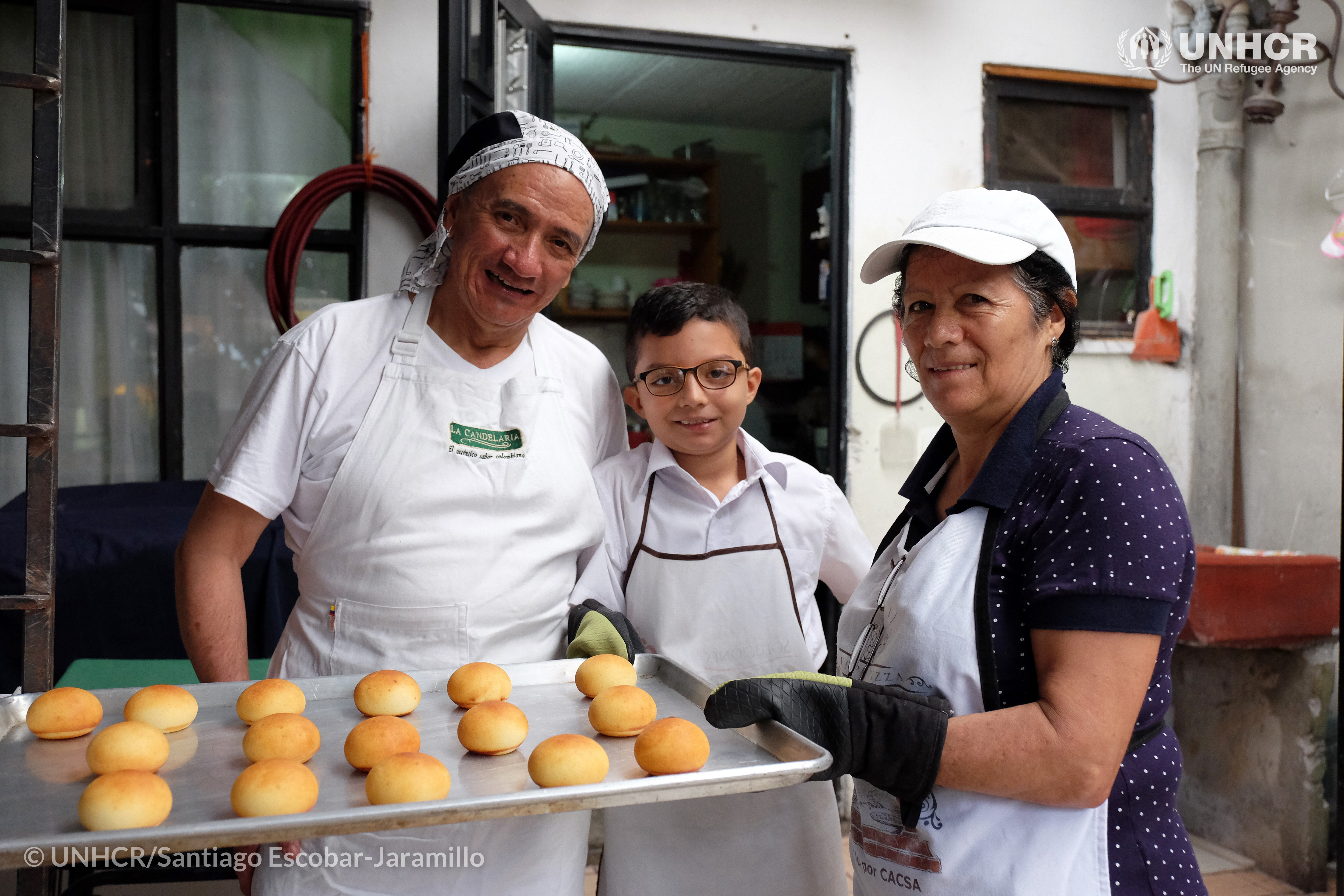 Grâce à leur travail acharné, leur determination et la main secourable du HCR, la boulangerie ouverte par ces réfugiés colombiens au Costa Rica connaît la douce saveur du succès. ©UNHCR/Santiago Escobar-Jaramillo