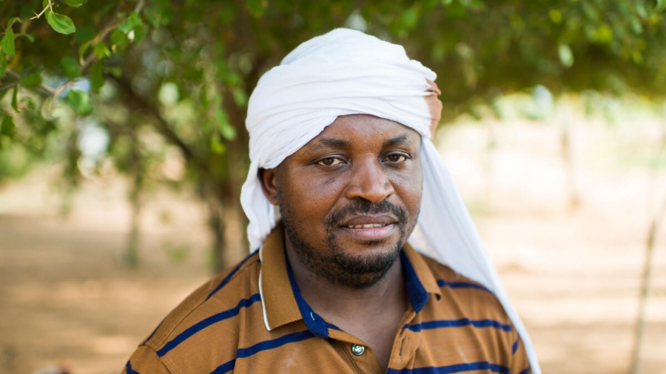 Benjamin Kambale, agent de terrain du HCR, explique que la brigade incite d'autres réfugiés et membres de la communauté locale à s'impliquer dans la protection de leur environnement. 