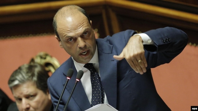 Italian Interior Minister Angelino Alfano told parliament afterward in July that no government minister had advance warning of the deportation of Mukhtar Ablyazov's wife and daughter to Kazakhstan.