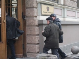 Russian citizens line up outside the Russian Embassy in Riga to vote in the March 2004 Russian presidential election.