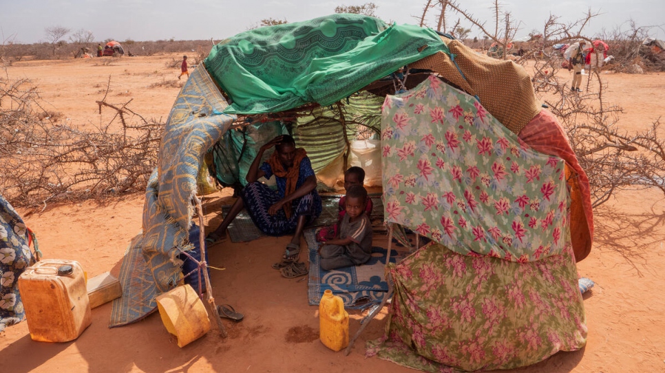 En raison d'un manque de financement de la réponse humanitaire, les sites destinés aux personnes déplacées internes sont souvent dépourvus d'abris ou d'installations sanitaires décents. 