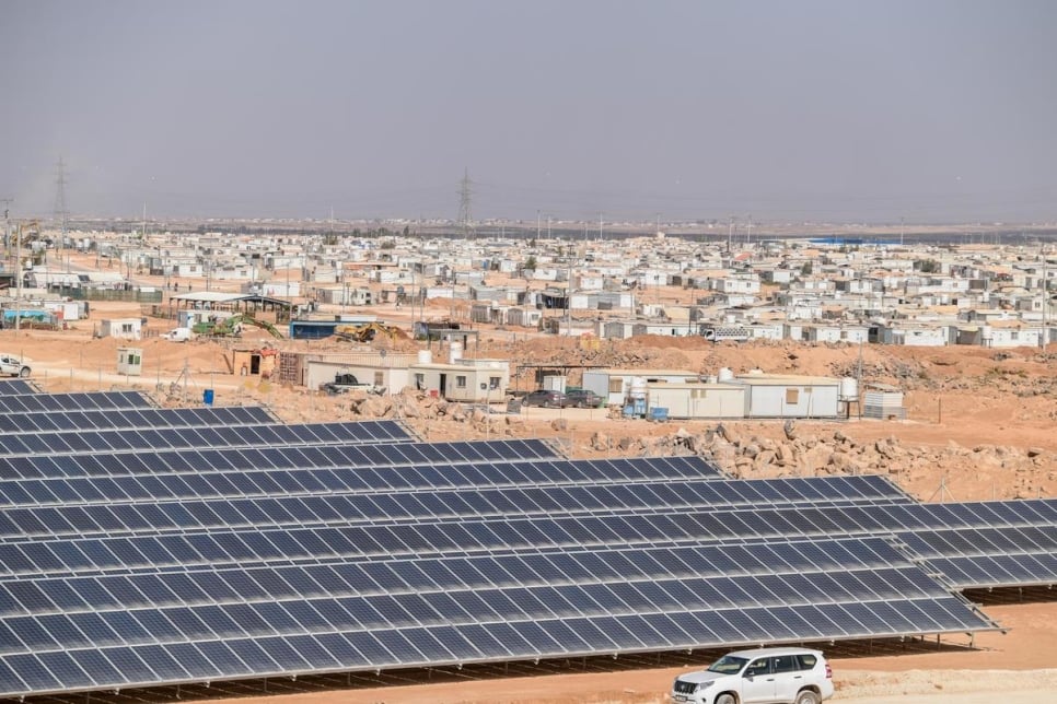 La plus grande centrale solaire jamais construite dans un camp de réfugiés fournit de l'énergie propre au camp de réfugiés de Zaatari en Jordanie. 
