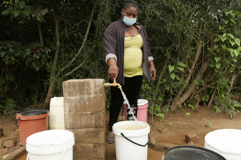 Zimbabwe. Improving condition in in Tongogara refugee camp