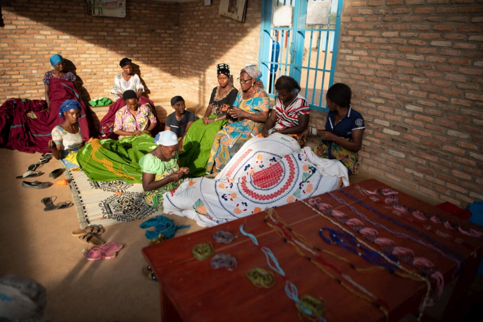 Burundi. UNHCR Deputy High Commissioner visits and interacts with refugee families in Nyakanda refugee camp, Burundi