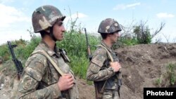 Ethnic Armenian soldiers on the front line in Karabakh (file photo)