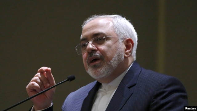 Iranian Foreign Minister Javad Zarif is reportedly negotiating a deal with Australia for the return of nearly 9,000 Iranian migrants.