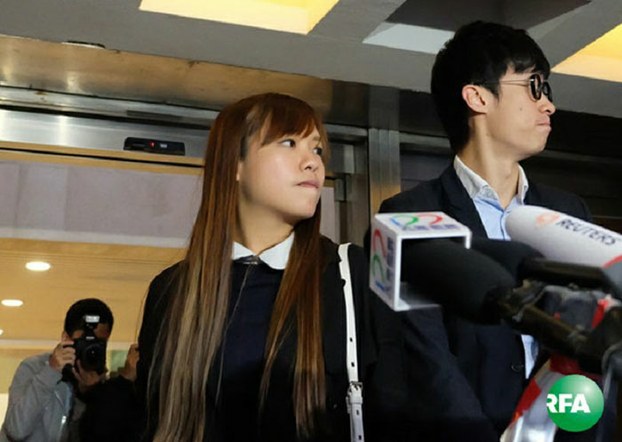 Lawmakers-elect Yau Wai-ching (L) and Sixtus Leung (R) after they appealed the High Court's ruling barring them from taking up their seats in Hong Kong's Legco, Nov. 24, 2016.