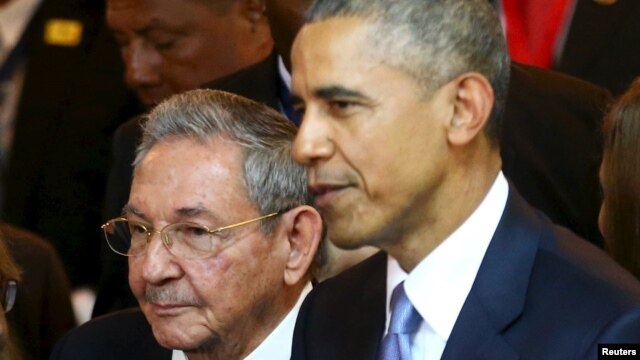 Cuban President Raul Castro (left) with his U.S. counterpart Barack Obama in Panama City on April 10.