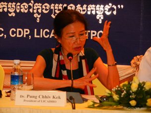 Licadho President Pung Chhiv Kek speaks in Phnom Penh, June 26, 2012.