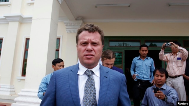 Russian real-estate tycoon Sergei Polonsky leaves the appeals court after a hearing in Phnom Penh on January 9.
