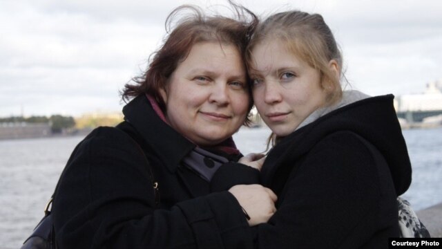 Tatyana Paraskevich (left), a former associate of Kazakh oligarch Mukhtar Ablyazov, with daughter Maria (family photo)