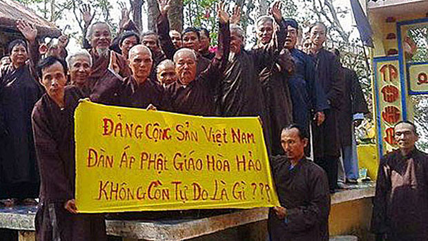 Hoa Hao Buddhists protest against local authorities in southwestern Vietnam's An Giang province, April 19, 2017.