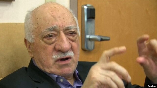 Fethullah Gulen speaks to journalists at his home in Saylorsburg, Pennsylvania, on July 16.