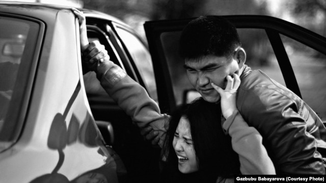 Kyrgyz rights activists say thousands of women in the Central Asian country are kidnapped and forced into marriage every year. (file photo)