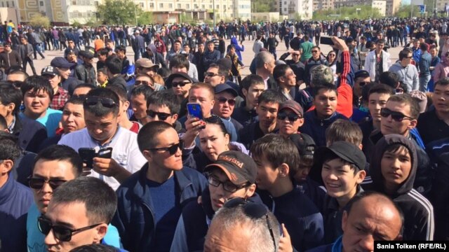 The wave of protests against the proposed Kazakh land reforms began when at least 1,000 people rallied in Atyrau on April 23, and soon spread to other cities. (file photo)