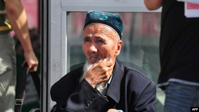 An elderly Uyghur man in Urumqi, the capital of China's Xinjiang Province (file photo)