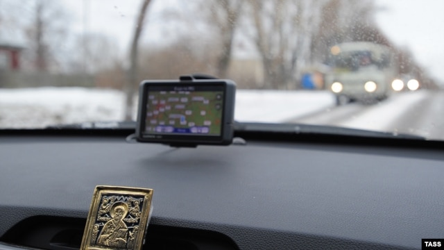 Soon to be redundant? A GPS navigation device in a car in Ivanovo, Russia. (file photo)