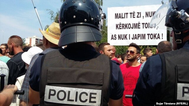 Demonstrations have been held repeatedly outside the parliament in Pristina by protesters who say a border agreement with Montenegro would give away a swath of Kosovo's territory.