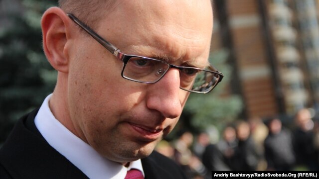 Opposition leader Arseniy Yatsenyuk said his party was dissatisfied with the situation in the country.